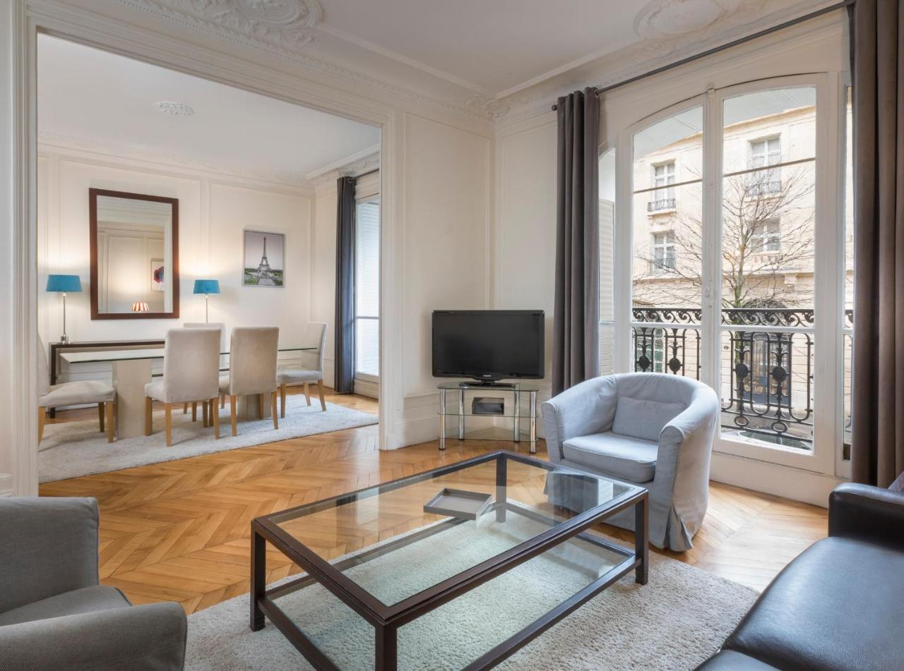 Classic Three-Bedroom Apartment,753306995:JPEG